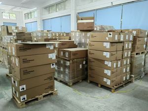 CloudEngine S5735-S48P4XE-V2 98012053 48 ports 10/100/1000BASE-T 4 ports 10GE SFP+ PoE+ Commutateur réseau d'entreprise 48 ports 10G - Product Image 2