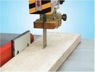 Scie à ruban verticale motorisée automatique MJG396U SHANGHAI FUMA 7,5 kW 380 V, largeur maximale 400 mm pour le travail du bois