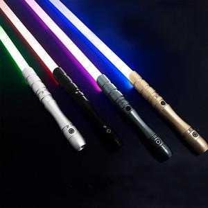 <span class=keywords><strong>Sabre</strong></span> <span class=keywords><strong>laser</strong></span> YDD <span class=keywords><strong>Star</strong></span> <span class=keywords><strong>Wars</strong></span> avec effets <span class=keywords><strong>lumineux</strong></span> et sonores, épée <span class=keywords><strong>laser</strong></span> de la Force, jouets <span class=keywords><strong>lumineux</strong></span> pour enfants - Product Image 2