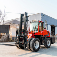 Carrello Elevatore Diesel 4WD da 6 Tonnellate per Tutti i Terreni, a Bassa Manutenzione, con Forche Rinforzate Resistenti alle Alte Temperature per Logistica Agricola/Portuale/Edilizia