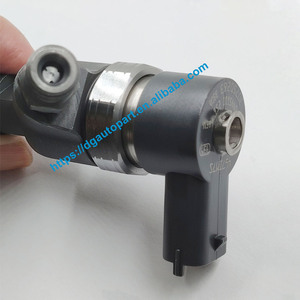 Injecteur de Carburant Diesel Common Rail de Haute Qualité Nouveau 30750283 0445110251 pour VOLVO C30 C70 <span class=keywords><strong>S40</strong></span> S60 S80 V50 V70 XC90 - Product Image 6