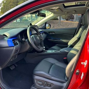 2023 SUV Compatto Economico Usato a Benzina Toyota <span class=keywords><strong>C</strong></span>-<span class=keywords><strong>HR</strong></span> 2.0L Doppio Motore Edizione Lusso Guida a Sinistra 5 Posti Telecamera Posteriore Tetto Apribile ACC - Product Image 6