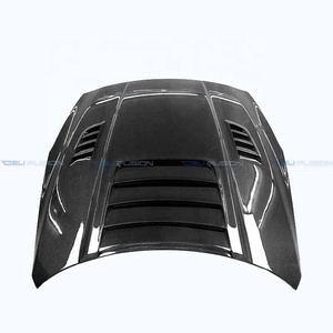 ฝากระโปรงคาร์บอนไฟเบอร์สำหรับ Nissan GTR R35 ปี 2008-2023 รุ่น Revo Style แบบมีช่องระบายอากาศ พร้อมถาดรองน้ำและแผ่นกันฝน - Product Image 4