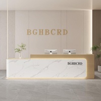 Bureau d'accueil moderne et minimaliste en MDF – Projet clé en main pour mobilier commercial destiné aux halls d'entreprises, hôtels, bars, centres de vente et instituts de beauté