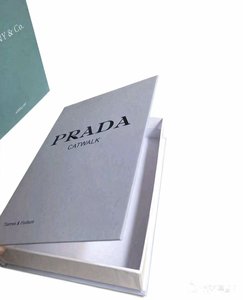 デコレーションブック ラグジュアリー 開閉可能 フェイクブック ホームデコレーション 有名ブランド風 モダン 装飾ブック - Product Image 3