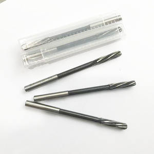 Alésoir en carbure à 4 cannelures à tige droite et lame droite pour l'élargissement des trous - Product Image 3