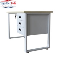Bureau de travail moderne blanc, durable et au design épuré, avec tiroirs en métal et en bois, idéal pour l'école ou le bureau