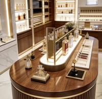 Étagères de présentation de parfums en bois de haute qualité avec éclairage LED Meishi |   Meubles de vitrine personnalisables pour les magasins de détail