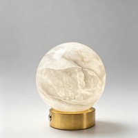 Lampe de table sphérique en marbre avec base cylindrique en laiton brossé, abat-jour en forme de champignon, commande tactile, veilleuse à intensité variable pour chambre et hôtel