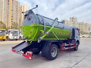 Competitive Price Dongfeng 4X2 8CBM Vacuum Suction Truck for Wastewater Disposal Pipeline Maintenance - Product Image 6