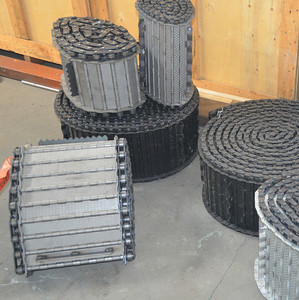 सीएनसी मशीन उपकरण श्रृंखला कन्वेयर बेल्ट स्टेनलेस स्टील कन्वेयर बेल्ट प्रणाली चिप कन्वेयर बेल्ट - Product Image 2