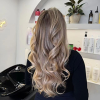 Prothèse capillaire pour femme en cheveux humains naturels, base en soie, balayage blond cendré de haute qualité, mono topper