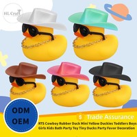 Mini canards en caoutchouc jaune pour enfants enfants voiture baignoire ornement avec lunettes de soleil anneau de bain Mini chapeau collier canard pour bébé douche