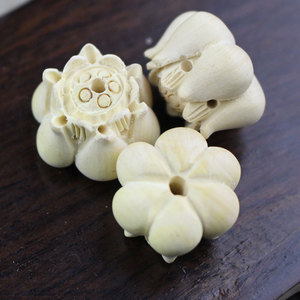 Perles de fleurs en bois de buis et bois de santal pour la fabrication de bijoux, accessoires de bricolage - Product Image 1