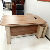 Bureau de direction léger à atmosphère luxueuse Mobilier de bureau de bureau de patron en bois moderne en forme de L