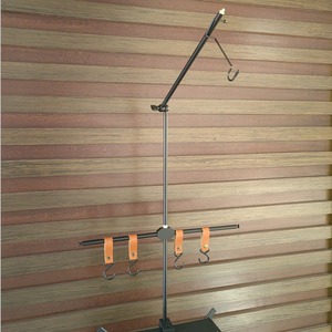 Support suspendu pour camping en plein air, 85x43cm, en alliage d'aluminium pliable avec crochets en cuir de vache pour le rangement et le support d'équipement - Product Image 2