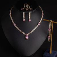 Parure de bijoux simple en laiton plaqué or avec zircon pour femme, idéale pour mariage, fête, fiançailles et anniversaire