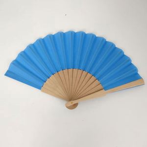 Éventail en bois personnalisé imprimé et gravé, pliable en bambou, portable, en tissu, décoration d'intérieur pour mariages et événements - Product Image 5