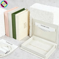 Boîte à bijoux personnalisée en forme de livre avec feuille d'or et enveloppe pour carte de vœux
