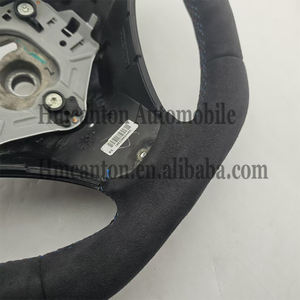 Volante Deportivo con Franja Superior Blanca de Alcántara, el Más Popular, para BMW Serie 3 E90 E91 E92 E93 - Product Image 6