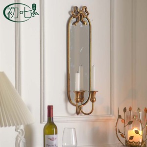 กระจกติดผนังทองเหลืองแบบดั้งเดิมพร้อมที่วางเทียน กระจกตกแต่งกรอบสวยงามสำหรับทางเข้า - Product Image 4