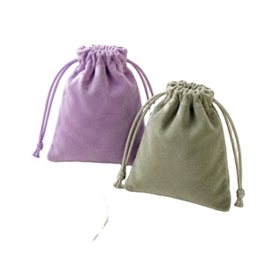Pochette en velours personnalisée avec cordon de serrage pour collier, sac de protection pour bijoux longs, chaînes, pendentifs, emballage cadeau et rangement - Product Image 1