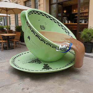 Chaise de loisirs créative en fibre de verre pour l'extérieur, sculpture en forme de tasse à café, découpage, forme irrégulière, sur mesure, pour usage commercial dans les cafés - Product Image 3