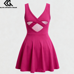 Mono Rosa Intenso con Tirantes Finos y Leggings, Diseño Cruzado en la Espalda con Aberturas, para Estudiantes Universitarias - Product Image 5