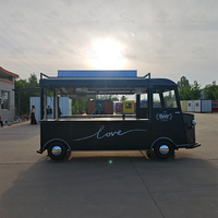 Camion de restauration commercial avec cuisine entièrement en acier inoxydable, friteuse, grill, hotte, évier, réservoir d'eau, générateur – Idéal pour le commerce de rue