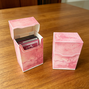 Caja de Almacenamiento para Cartas de Juego TCG de PVC, Resistente al Agua, Duradera y Ligera, en Oferta - Product Image 5