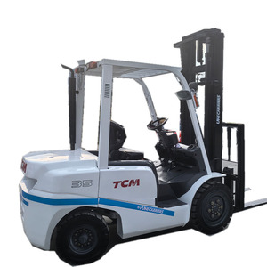 Chariot élévateur diesel Toyota d'occasion de 3,5 tonnes avec moteur, bon prix, à vendre, origine Japon, poids 4500 kg - Product Image 1