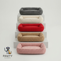 Nouveau design, lit pour animaux de compagnie rectangulaire rayé chaud pour l'hiver, coussin d'intérieur doux, lit confortable en peluche pour chiens et chats, canapé Pawty Global