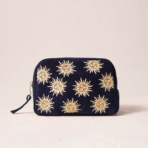 Bolsa de Maquillaje de Terciopelo Azul Celeste con Bordado Personalizado de Tortuga Marina - Product Image 5