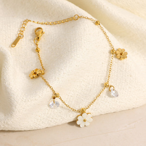 Flower Charm <b>Bracelet</b> 18k Gold Plated With <b>Shell</b> And Zircon Pendant For Women Everyday Wear - Product Image 3