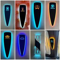 Appliques murales à LED colorées pour la modification de la camionnette VIP de luxe V250 Vito Metris Viano Sprinter Carnival Alphard Coaster Hiace