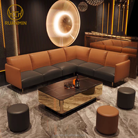 L'ensemble de sièges de salon de nuit haut de gamme est équipé d'une table rectangulaire lumineuse le rendant adapté aux salons de narguilé KTV Bars