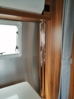 Remorques de voyage tout-terrain personnalisées Caravane en aluminium Van RV Caravane pour le camping et l'aventure