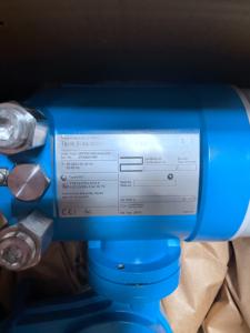 ENDRESS + HAUSER NRF590-68B0AA2L4N0 E + Hタンクサイドモニター新品オリジナル - Product Image 2