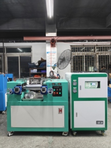 Laminadora de Dos Rodillos Abierta de 3 Pulgadas |   Máquina Mezcladora de Caucho |   Mezcladora de Tipo Abierto para Pequeños Lotes - Product Image 4