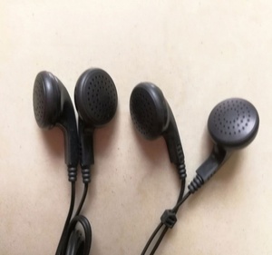 Auricolari Usa e Getta da 3,5mm a Prezzo Conveniente, Suono Perfetto per Viaggi in Autobus e Treno, Connessione Type-C, Auricolari Musicali da Omaggio - Product Image 4
