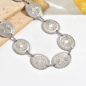 Vente en gros usine Nouvelle chaîne de corps pour femme en argent, ovale, géométrique, style palais, fine et sexy, à porter à la taille, accessoire polyvalent pour robe - Product Image 3