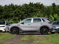 Autonomie de 220 km, BYD Sealion 05 DM-i, SUV hybride familial