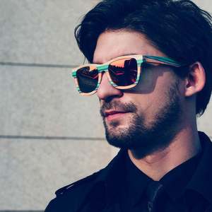 Nouvel Arrivage 2025 – Lunettes de Soleil Polarisées en Bois et Bambou Personnalisables avec Logo pour Hommes et Femmes – Style Skateboard Tendance - Product Image 2