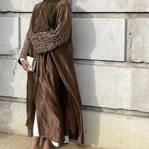 Vente en gros Abaya modeste de Dubaï EID de Turquie Vente de robe Abaya en ligne de couleur unie Abaya de luxe pour femmes Robe musulmane faite à la main Perles Abaya ouverte