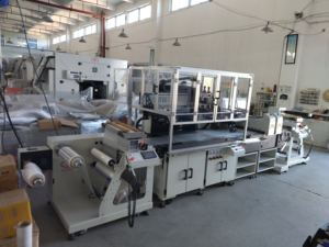 Máquina de Serigrafía Automática de Alta Velocidad con Alimentación Automática, Curado UV y Rebobinado para Impresión de Etiquetas y Embalajes - Product Image 1