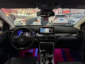 2019年款 KX5 二手车 SUV 自动变速箱 7速双离合器 皮革座椅 全景天窗 R17 LED 灰白色 5座 汽油车 左舵 - Product Image 3