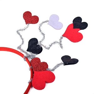 Serre-tête Cœur Saint-Valentin pour Enfants – Tissu et Plastique Tendance – Décoration de Fête – Coiffe de Célébration - Product Image 3
