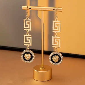 Set di Collana, Orecchini e Anello in Stile Francese di Alta Gamma, Catene Classiche Retrò di Lusso Leggero, Gioielli da Donna - Product Image 2