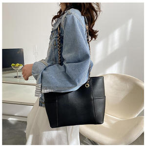 New women's large capacity single <b>shoulder</b> <b>strap</b> chain handbag, new solid color zipper closure tote bag - Product Image 3