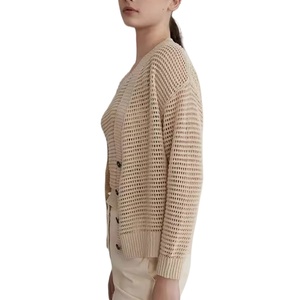 <span class=keywords><strong>Cardigan</strong></span> en <span class=keywords><strong>maille</strong></span> tricotée légère et respirante à col en V ajouré à manches longues pour femme – Vente en gros personnalisée - Product Image 3